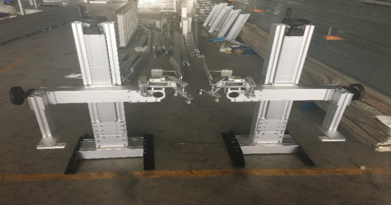 坐標式機器人碼垛機實現(xiàn)全自動碼垛生產